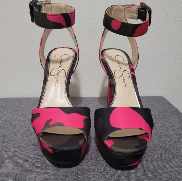 Jessica Simpson Heels - Picture 1 of 7